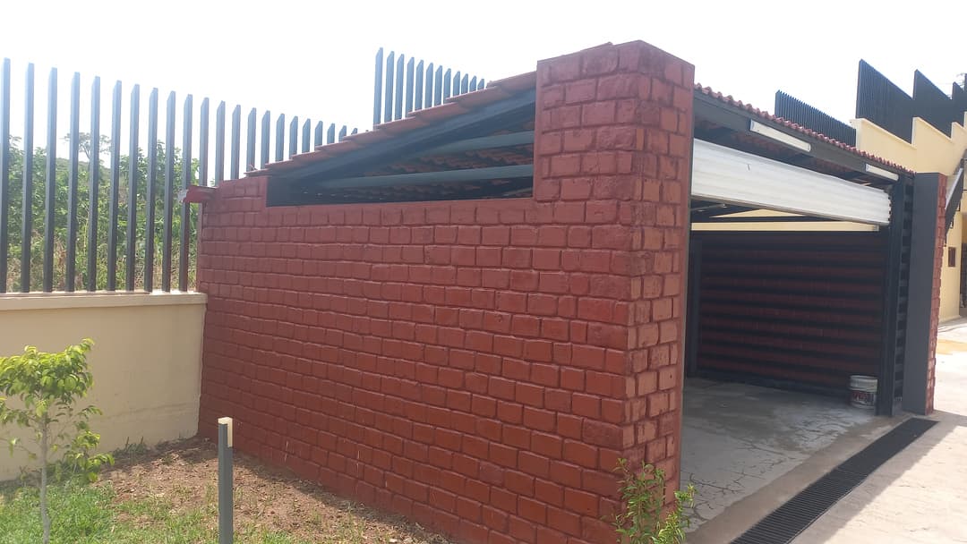 Outdoor kitchen and Store
