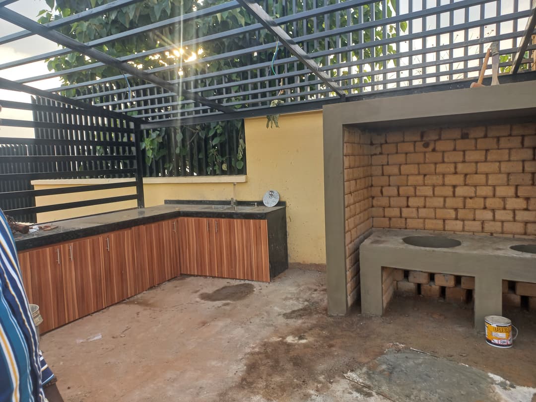 Outdoor kitchen and Store